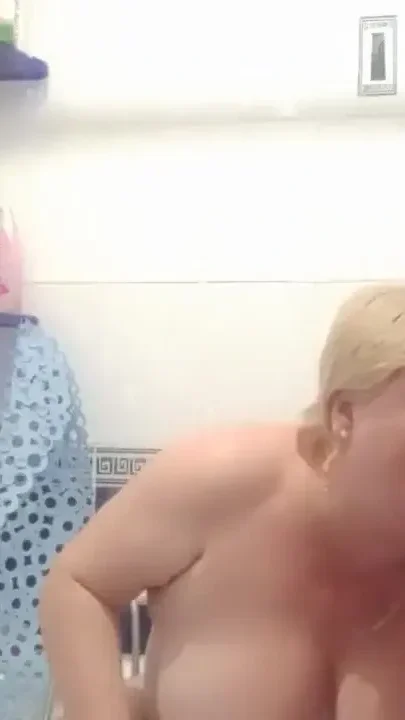Blowjob in the shower sex and cum in pussy squirt 1