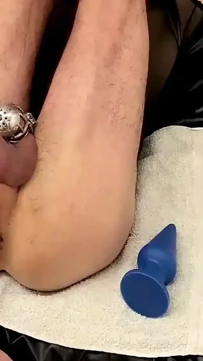 Big Plug Tight Slave No Mercy