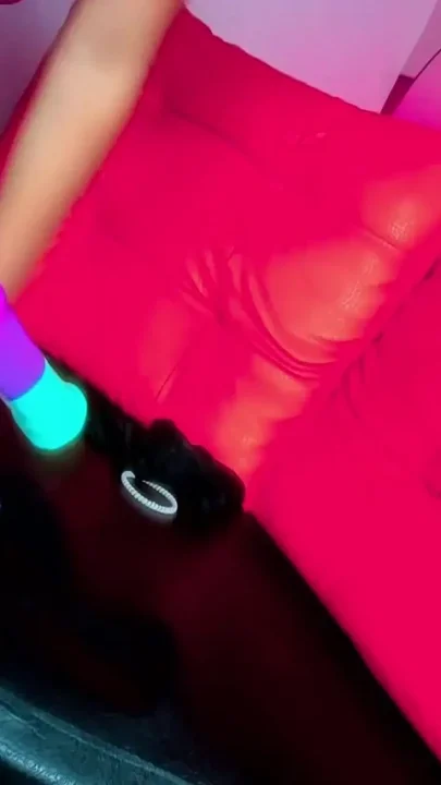 Dildo on the Move - Pussy That Won't Stop Dripping