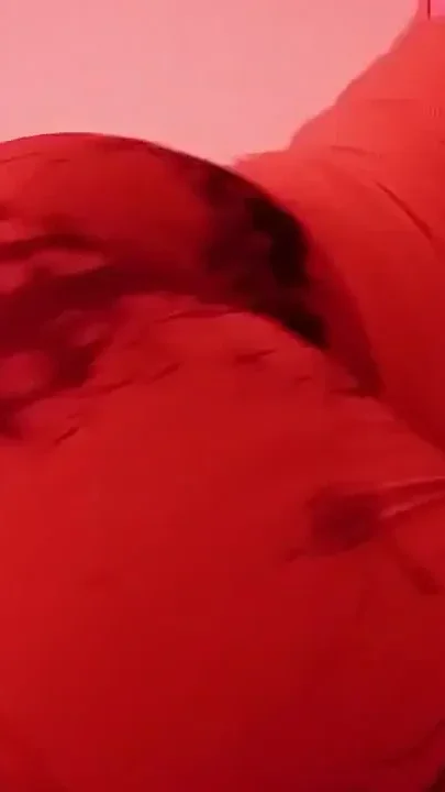 Stretching the Pussy with a Dildo