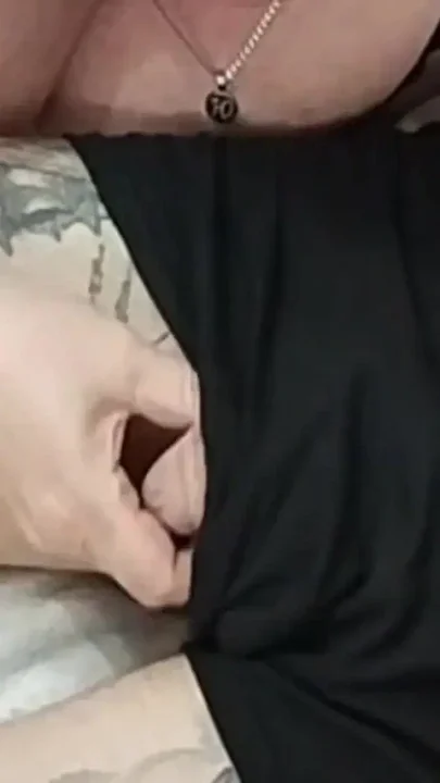 Stepmom Loves to Give Me a Deep Blowjob