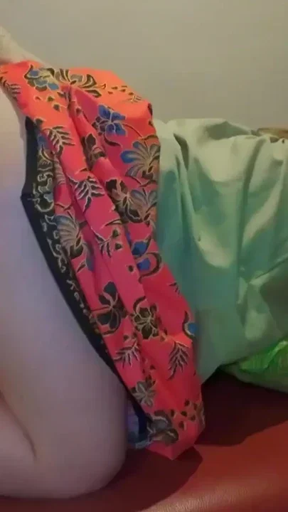 Thai local MILF gets huge load of cum Clip 1
