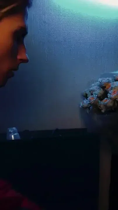 Thanked with a blowjob for a bouquet of roses