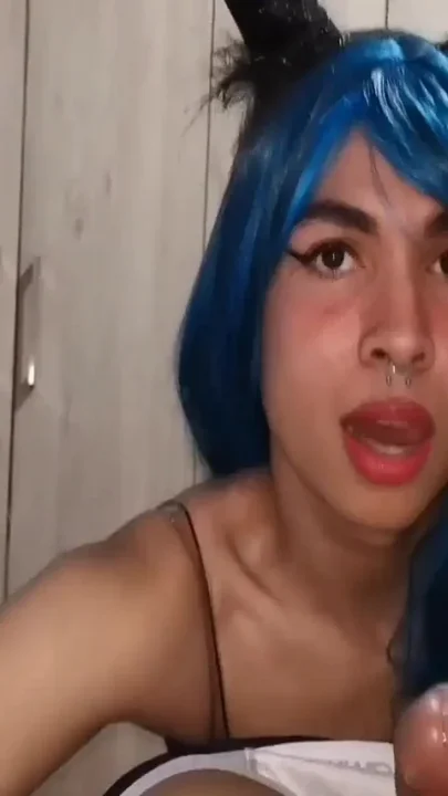 Slutty Neighbor Comes Over to Eat My Cum