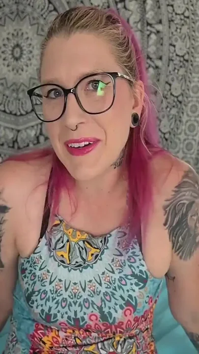 Stepsister's First Poophole Fuck