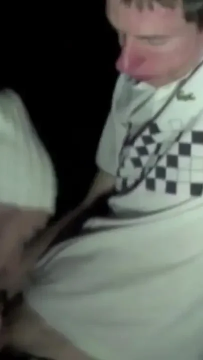 Twink fucking at night in exhib cruising