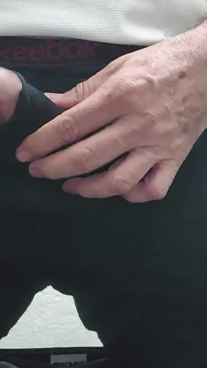 Leo's Rich Cock