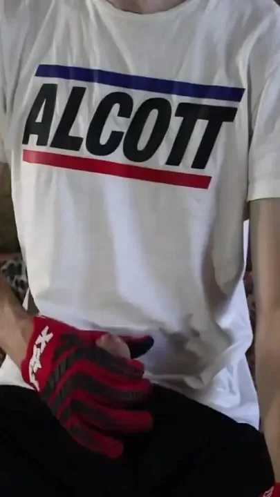 Twink Guy in a Mxhelmet Jerks off and Strokes the Body