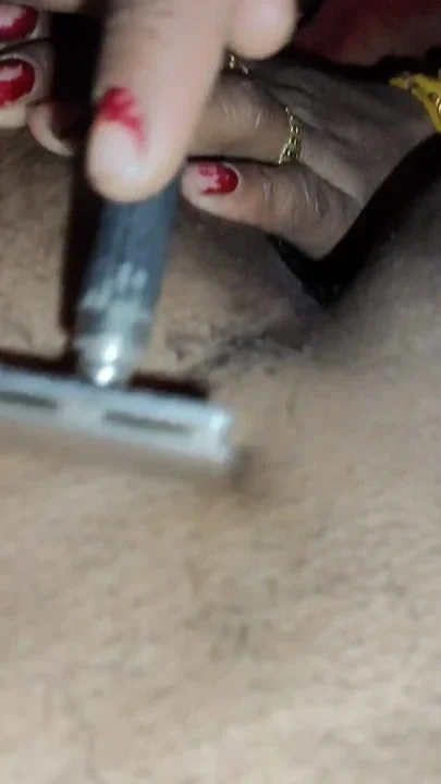 Indian Lost Full Wife Husband Ka Lund Ka Bal Shaving Kr Ke Video Banaye Desi