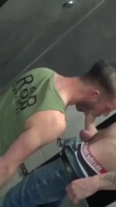 Michale ducan fucked barebck by ajalxancer