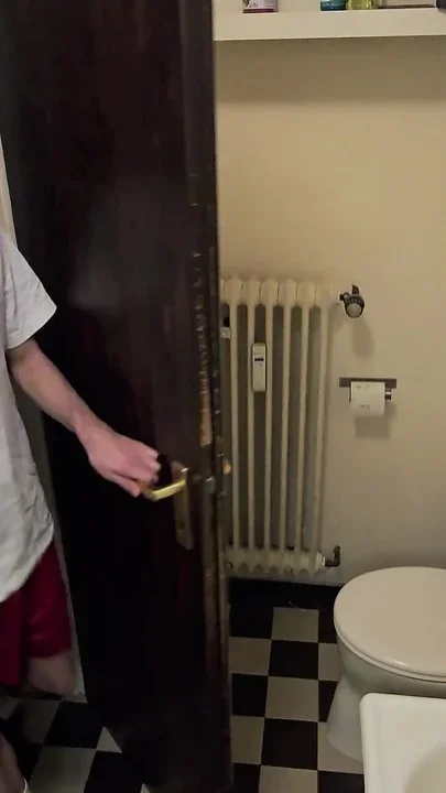 Sneakerboy Takes a Ahower