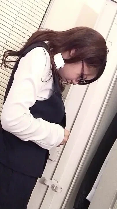 Secretary Asian Teen Shino Gets Her First Anal Fuck During a Threesome