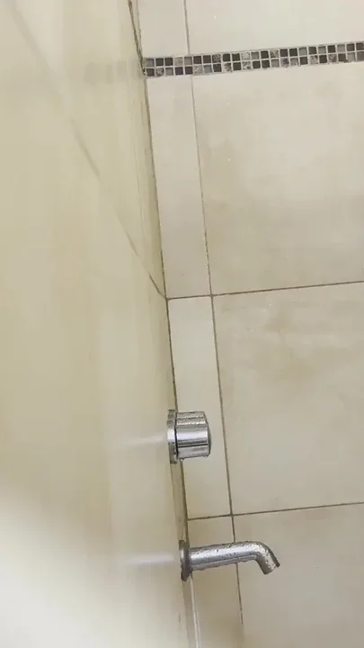 I accidentally started recording while I was taking a bath Clip 2