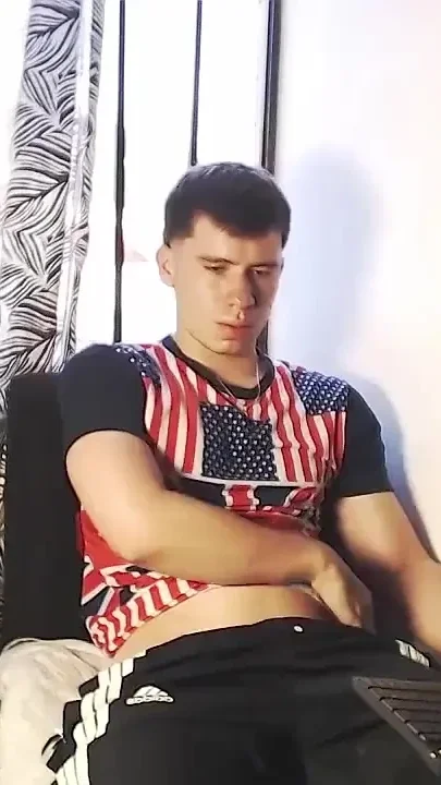 20 Year Old Colombian Guy Undressing Live