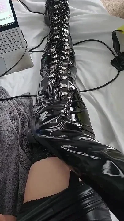 Mmmmm naughty bitch
