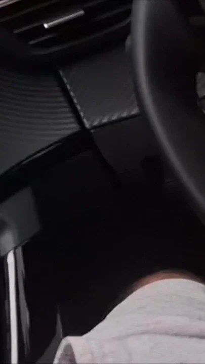 Risky handjob in the car for hottie at the bus stop in public Clip 1