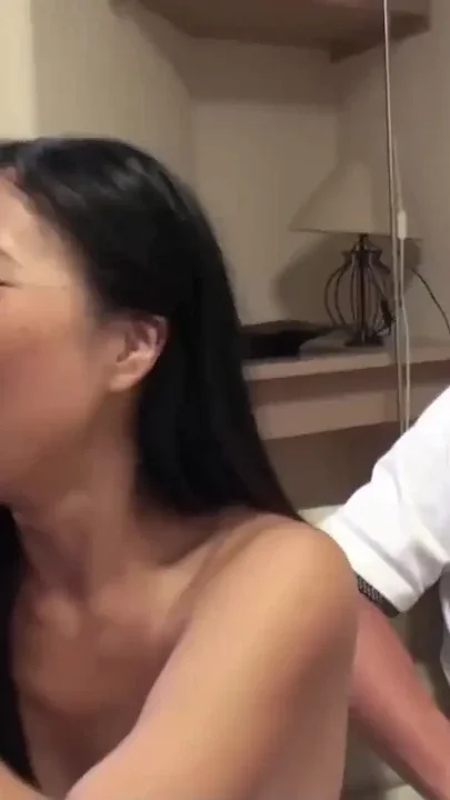 Having A Threesome Right In Front Of My Husband - Amateur Wife Who Is Thoroughly
