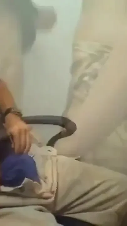 Amateur slut wants to suck