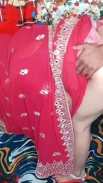 Sex with stepmother's younger sister lifting the red saree and secretly going to