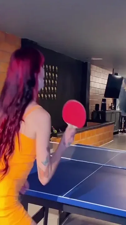 2 Girls and 1 Lucky Guy