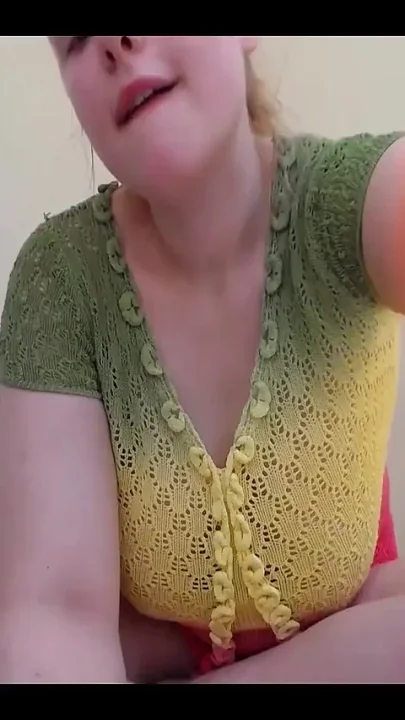 Naked Teen Girl Show Her Body