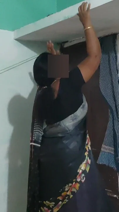 I Hugged the Tamil Stepmother and Lifted Her up and Had Hot Sex with Her