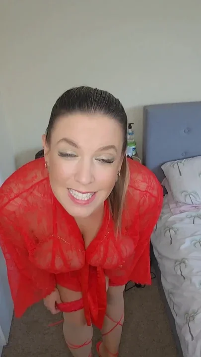 Maisie Lewis Strip Tease