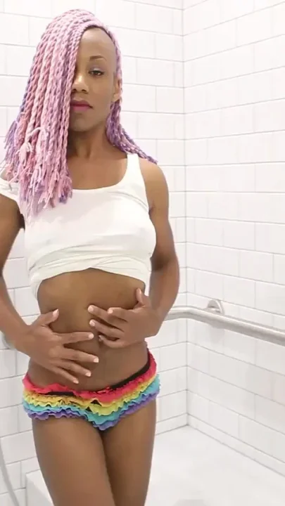 Black beauty Eros and her huge clit