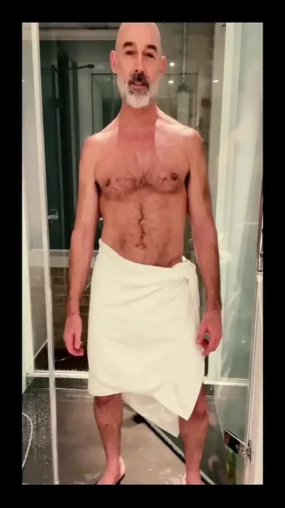 Stretching Routine That You Can Even Do in the Shower