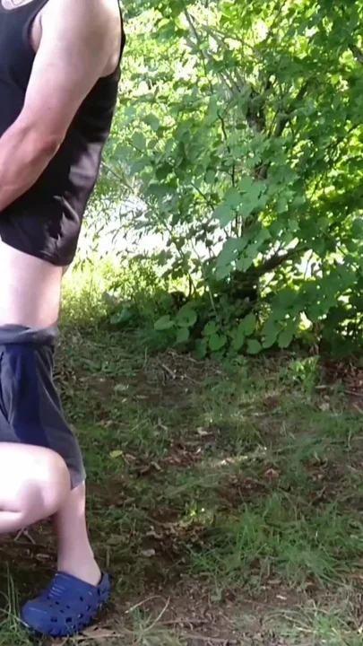 Sexy MILF make a great outdoor blowjob and big facial Clip 1