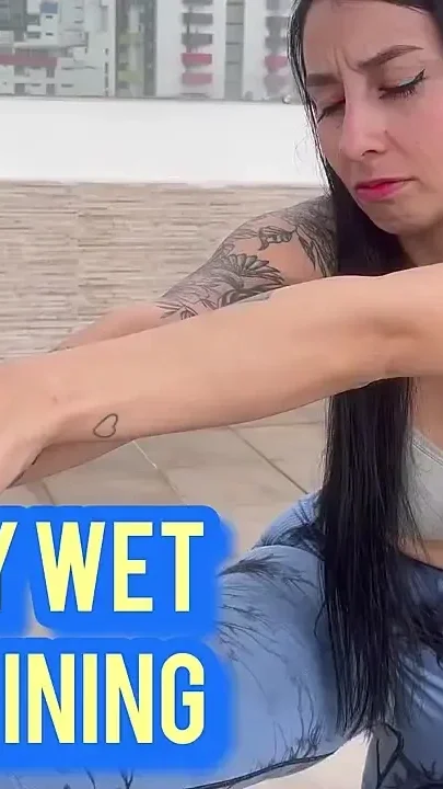 I Fuck a Nice Dick While Working Out and Tear My Leggings