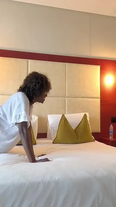 The Upgrade We Didnt Book-blackswan Gets Cum on Pussy