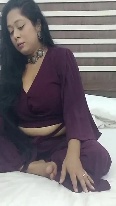 Big Boobs Desi Bengali Bhabhi Fucked in the Hotel Room