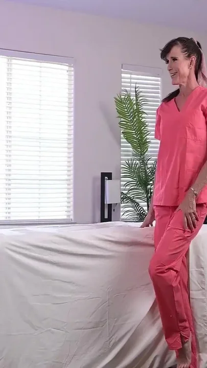 Masseuse Sofie Marie Gives Her Client a Special Cock Service