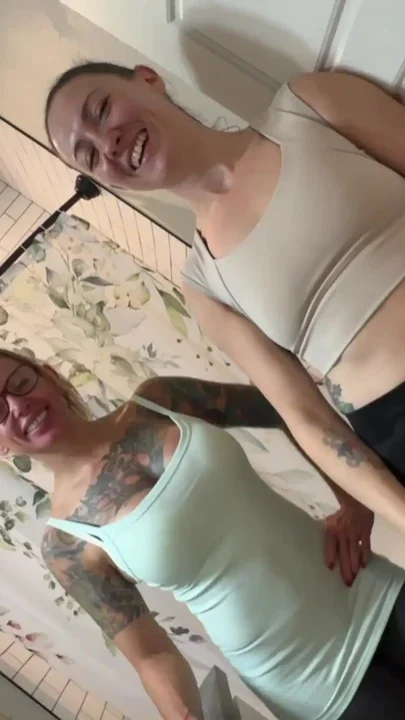 8 Inch Dick Is Really Hurt 2 Girls Just Got It Too Late Cumshot