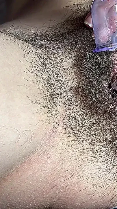 Hairy mommy leaks from vacuummasturbation Clip 1