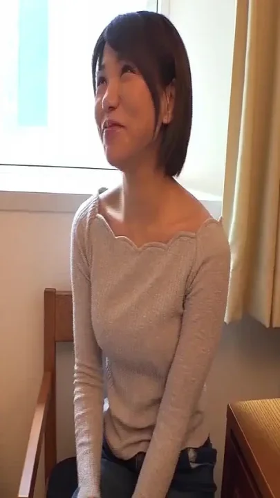 M585g09 a Young Wife Who Looks Good with Shortcuts Is Interested in Etch Than