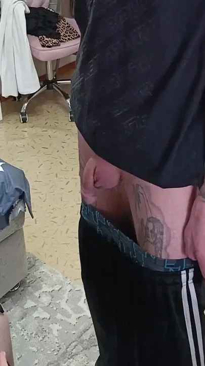 Fucking My Stepmom Deep in Her Mouth to Cum