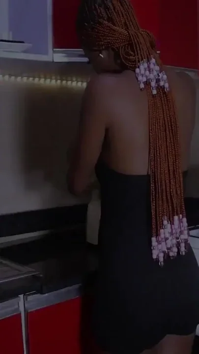 Cute Ebony Babe Receives Hot Sex From Flatmate