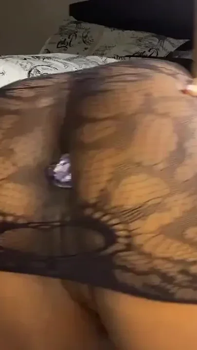 Ebony Busty Slut Stretching Out