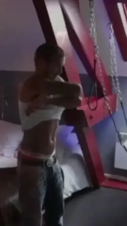 Stephane raw fucked by sexy muscle boy manager at the hotel