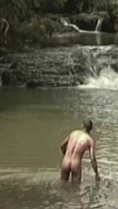 Twink fucked by blond shemale outdoor exhib river