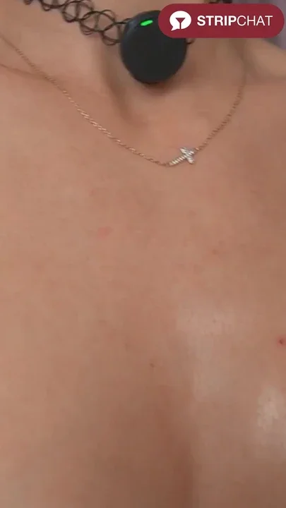 Juicy Tits & Dirty Talk Alyonaqueen Teases Hard Nipples & Moans – Watch Now on Stripchat