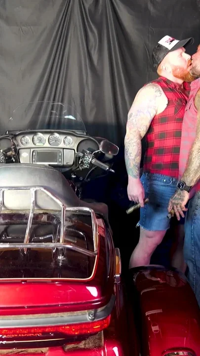 Cigar Motorcycle Fuck with Fox Rifler