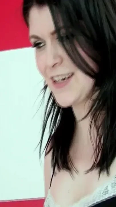 Skinny Brunette Babe Fingered to Orgasm in Hot Casting