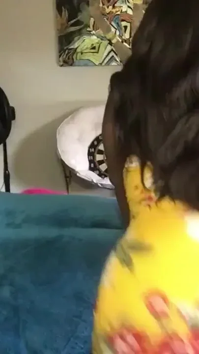 Dirty Diana twerking part 2 in a yellow sundress