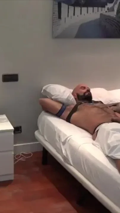 Noel Santoro fucked in the morning by sttright boy in leather