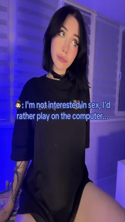 Anyone ready to stretch their hole with two cocks speak up