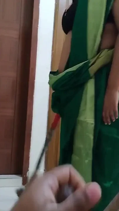 Indian Stepaunty Work in Room Im Masturbat Beside When She Looked & I Fucked Her