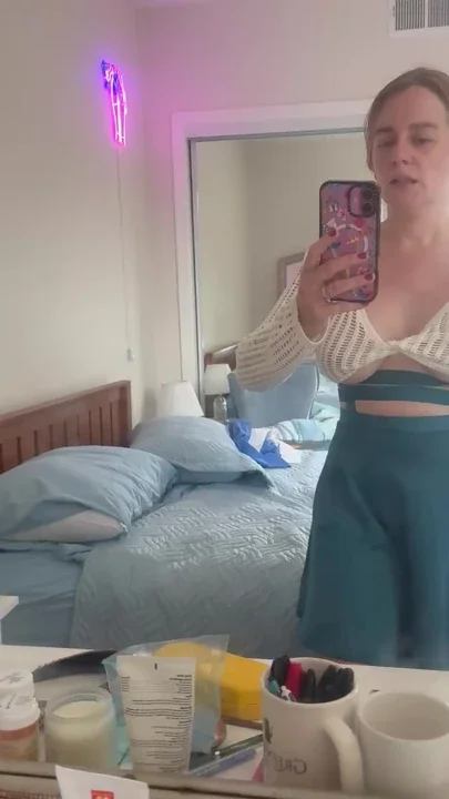 Feral housewife getting her Daddy hot and bothered
